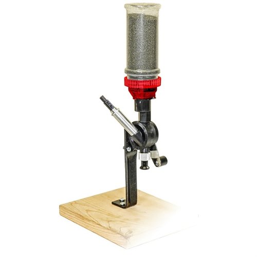 PERFECT POWDER MEASURE od LEE PRECISION je ideální pro přebíjení nábojů, s nastavením od 2 do 100 grains a robustním stojanem pro montáž na stůl.