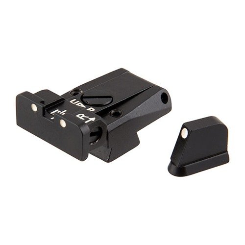 Vylepšete svou zbraň s CZ Adjustable Sight Set od L.P.A. SIGHTS, který nabízí kompaktní design, micrometrické nastavení a pevné uchycení.