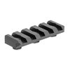 Snižte objem s Arisaka Low Profile Picatinny Rail, který nabízí 5 slotů, minimalizovanou výšku a robustní konstrukci z hliníku 6061 T-6.