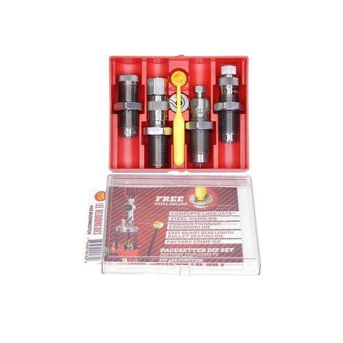 Set obsahuje Full Length Sizing Die, Powder Through Expanding Die, Bullet Seating Die, Factory Crimp Die a další, ideální pro precizní nabíjení 450 Bushmaster.
