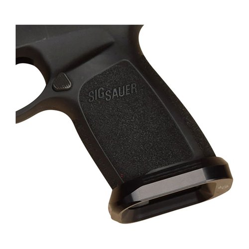 CNC machined from aluminum, the XDM 9/40 ESP magwell offers durability, fast reloads, and an ergonomic design for optimal grip without interference.