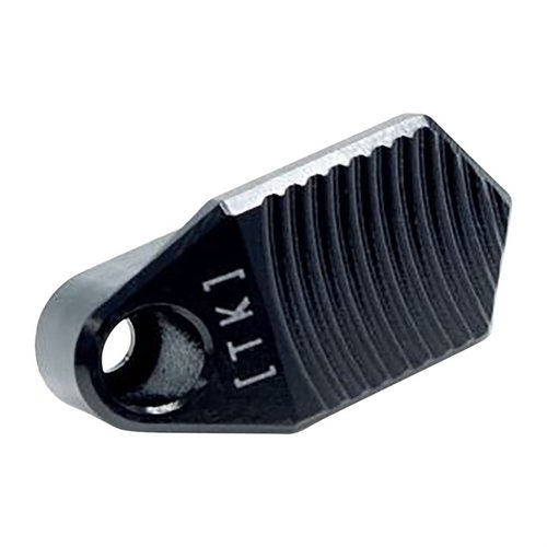 Vylepšete svou Ruger® PC Carbine™ s Titan Extended Magazine Release - širší, rychlejší a lépe uchopitelný knoflík pro rychlejší výměnu zásobníků.