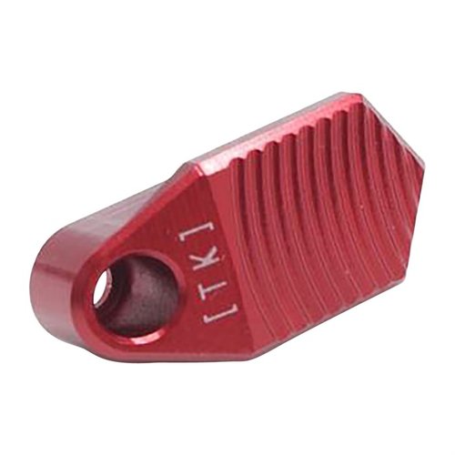 Vylepšete svou Ruger® PC Carbine™ s Titan Extended Magazine Release pro rychlejší a snadnější výměnu zásobníků díky hlubokým drážkám pro lepší úchop.
