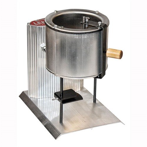Lee Pro 4-20 Lead Melter offers a 20lb capacity, adjustable mold guide, quick melting with a 700-watt heater, and precise flow control for efficient casting.