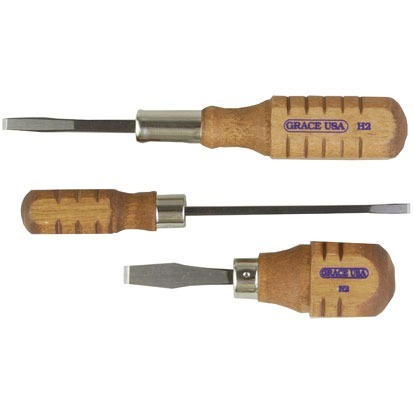 The COLT SCREWDRIVER SET features pre-ground tips for precise fit, durable square shank, and a handy pouch, perfect for Colt SAA and its clones.
