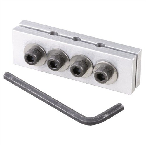UNIVERSAL EXTRACTOR ROD WRENCH od POWER CUSTOM umožňuje rychlé a bezpečné odstranění šroubovacích extractor rodů bez poškození, ideální pro revolvery Smith & Wesson a Ruger.
